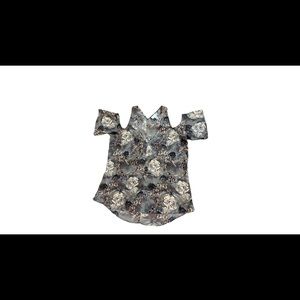 14th & Union Cold Shoulder Top